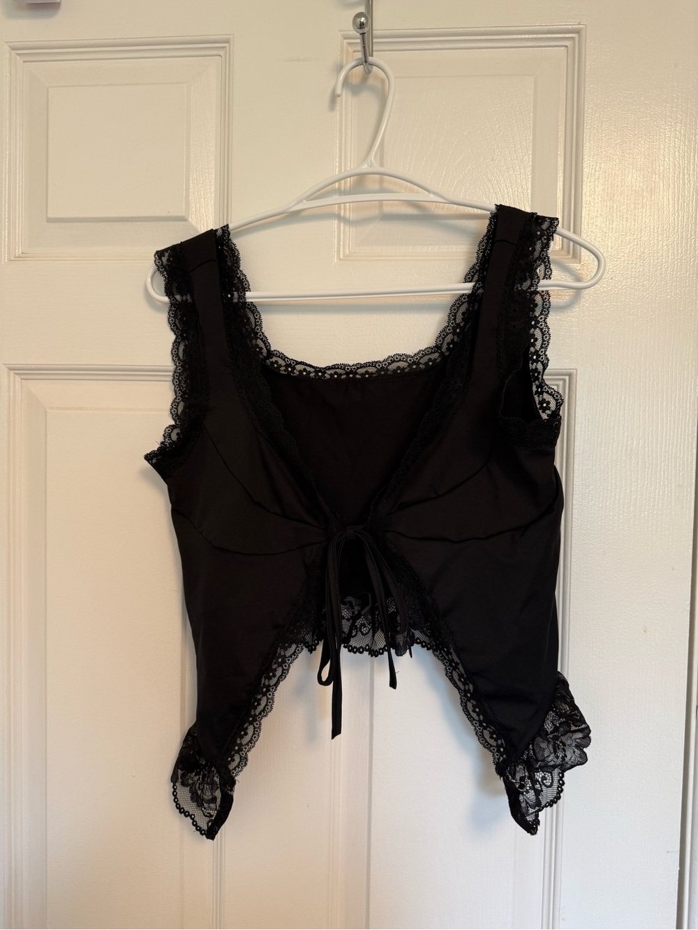 Black Lace Trim Cropped Camisole Top